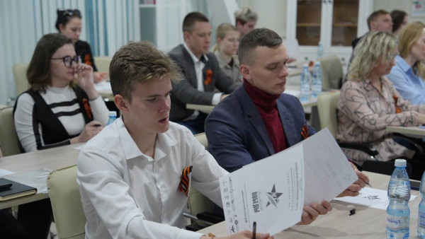 В Самаре чемпионы России и призеры Олимпийских игр присоединились к акции "Диктант Победы - 2025" 