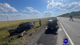 Число погибших в страшной аварии под Самарой возросло до двух человек