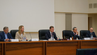 В Самаре прошло совещание с главами городов и районов области