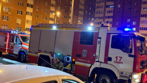 На ночном пожаре в Самаре пострадали трое детей