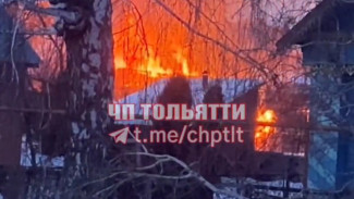 Под Самарой вспыхнул частный дом утром 18 марта