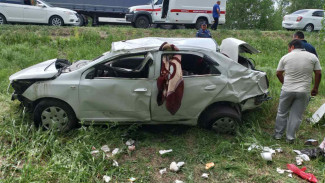 На трассе под Самарой перевернулся «Chevrolet Cobalt", пострадали 5 человек