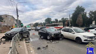 В Самаре произошла тройная авария в Кировском районе