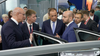 Вячеслав Федорищев заручился поддержкой Дмитрия Чернышенко и Игоря Комарова по перспективным проектам в рамках ПМЭФ-2024