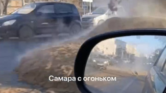 Гора песка посреди Ново-Садовой шокировала самарских водителей 13 марта