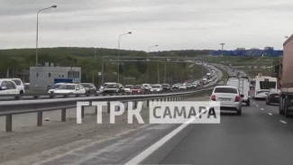 11 мая въезд в Самару встал в «дачной» пробке после длинных выходных