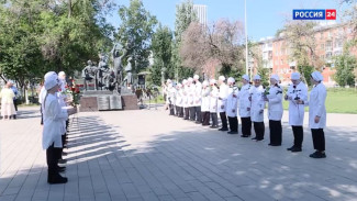 В Самарской области поздравили героев в белых халатах в честь праздника «День медицинского работника» 21 июня