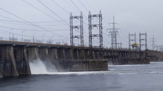 Появились кадры последствий сбросов воды через ГЭС под Самарой
