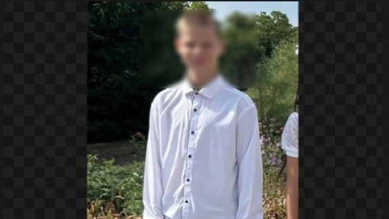 В Хворостянском районе разыскан пропавший 12-летний мальчик с серыми глазами 