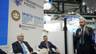 Вячеслав Федорищев на ПМЭФ рассказал о планах развития самарских инженерных школ