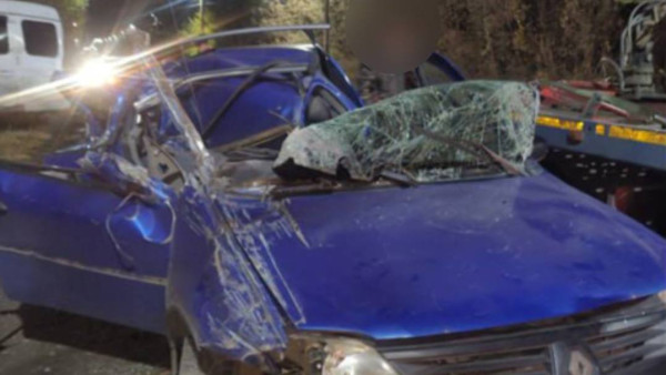 Под Самарой легковушку смяло после ДТП с "Газ"