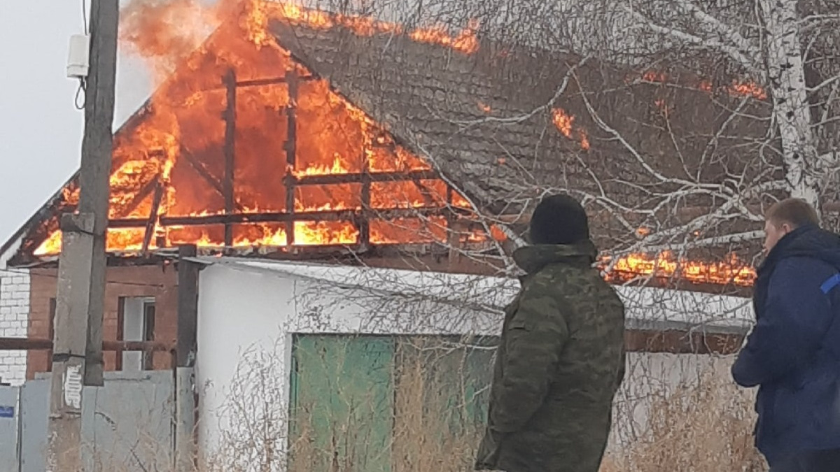 В селе Тимофеевка под Тольятти тушили сильный пожар, есть пострадавшие –  Новости Самары и Самарской области – ГТРК Самара