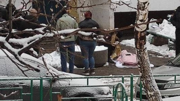 Шок и ужас: в Самаре нашли труп у подъезда на ул. Дыбенко 