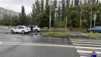 Под Самарой нетрезвый водитель на пешеходном переходе сбил самокатчика 