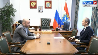В Самаре прошла двусторонняя встреча заместителя председателя Правительства России – руководителя аппарата правительства Дмитрия Григоренко и губернатора Самарской области Вячеслава Федорищева 