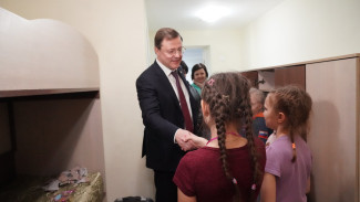 Самарцы встретили эвакуированных из Белгородской области детей