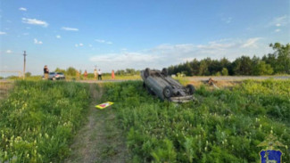 Под Самарой женщина без прав отправила двух пенсионерок в больницу