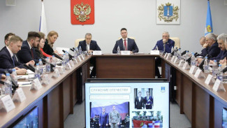 Молодые парламентарии обсудили духовно-нравственное воспитание молодежи и подготовку к празднованию 80-летия Победы