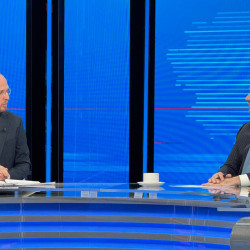 Губернатору Самарской области поступило 4564 обращений на прямой линии