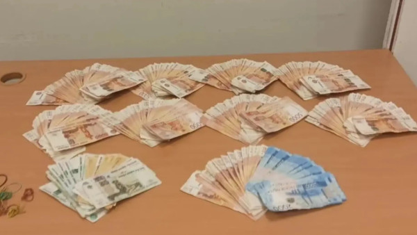 В аэропорту Самары таможенники изъяли 4,4 млн рублей у пассажира рейса в Душанбе