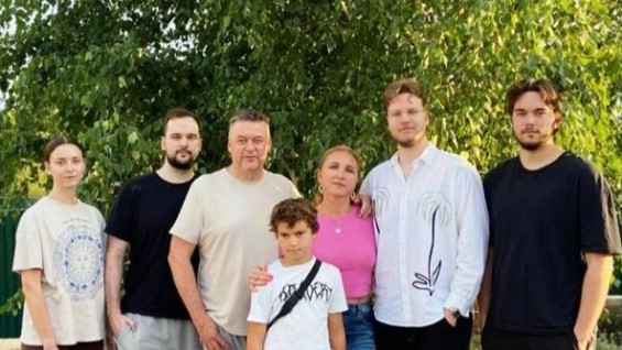 Многодетная семья из Самарской области удостоена медали ордена «Родительская слава»