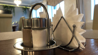 Врач Бережная рассказала о вреде злоупотребления приправами 