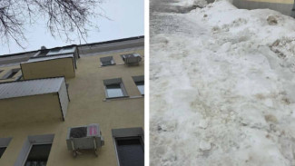 Появились фото с места схода наледи на младенца в Самаре