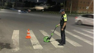 В Сызрани автомобиль сбил 8-летнего велосипедиста на переходе