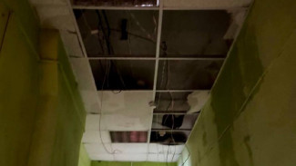 Появились кадры с места обрушения потолка в самарском детском саду