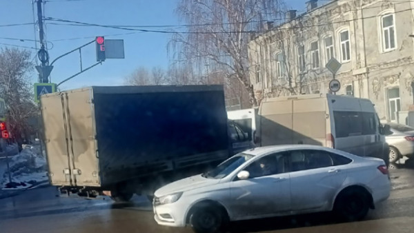 В Самарской области попал в аварию пассажирский микроавтобус