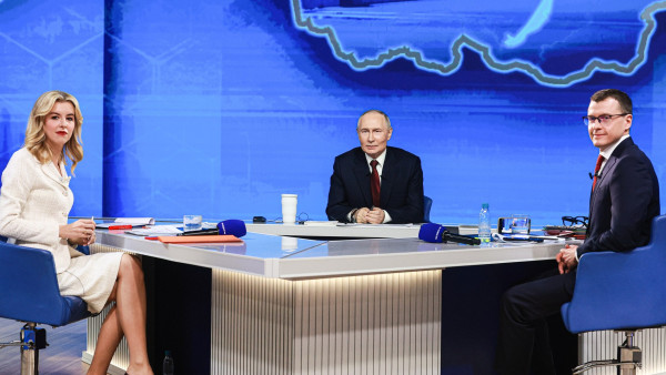 Владимир Путин назвал перспективной альтернативой для каждого национальный мессенджер МАХ