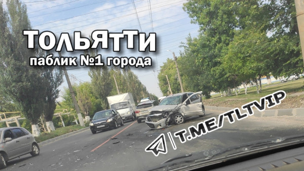 Жёсткое ДТП случилось в Тольятти на улице Новозаводской
