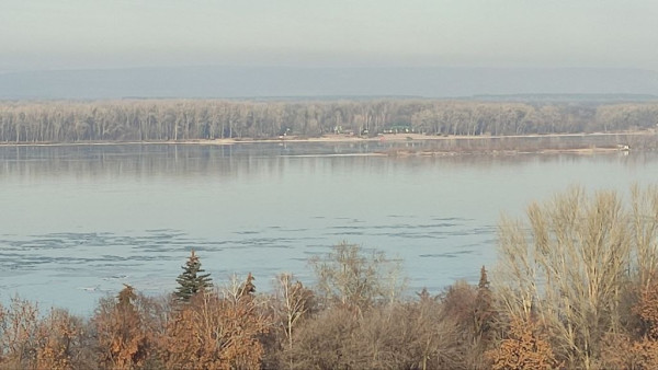 В Самаре на Волге начался ледостав