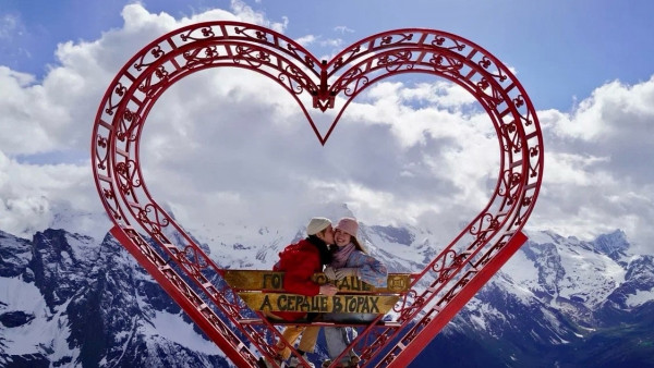 Стало известно, где летом 2024 самарские девушки ищут богатого мужа