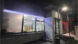 В Самаре полицейские и общественники нагрянули в магазин, торговавший алкоголем после 23:00