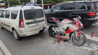 Мотоциклист госпитализирован после ДТП на Московском шоссе в Самаре