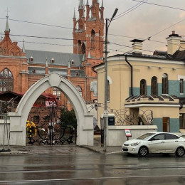 Три самарчанки открыли в Музее модерна выставку своих личных коллекций искусства