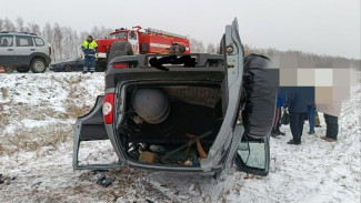 13 декабря в Самарской области Lada Niva слетела в кювет и перевернулась 