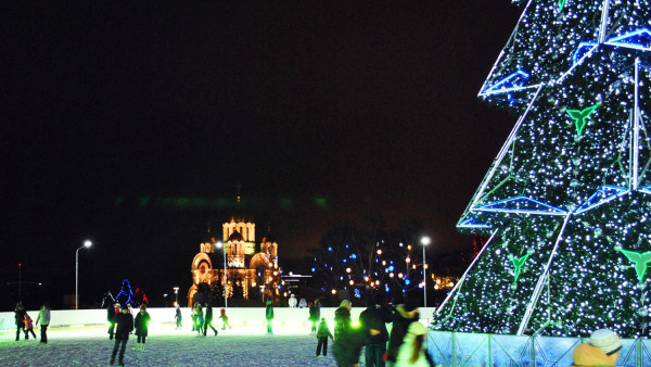 Бесплатный каток на площади Славы в Самаре откроется 25 декабря 2021 года