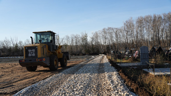 В Самаре на кладбище «Вознесенское» начали ремонт дорог и тротуаров 