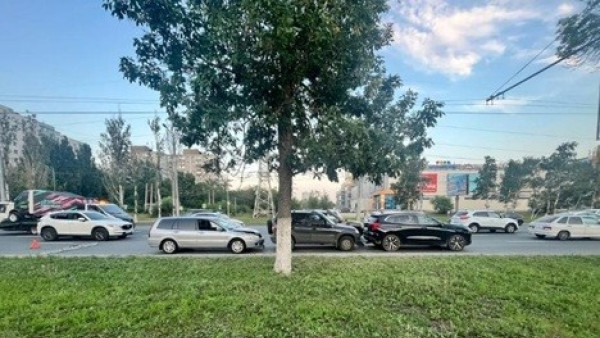 В Самаре в тройном ДТП пострадали женщина и 4-х летний ребенок 
