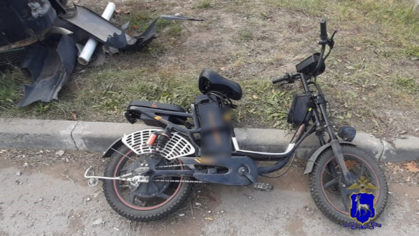 В Самаре «Приора» сбила 15-летнего подростка без защитной экипировки на мопеде