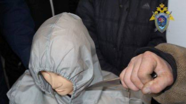 Под Самарой мужчина ударами ножом в шею убил свою знакомую в подъезде