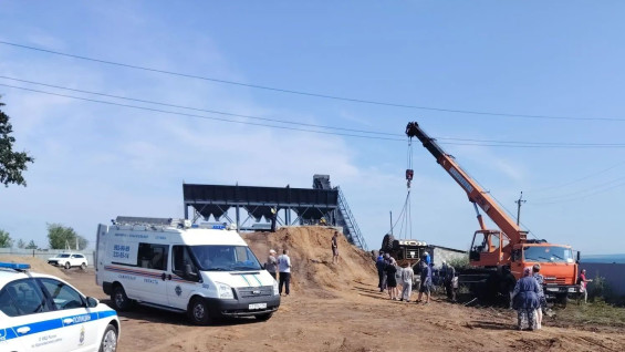 Под Самарой водитель автопогрузчика погиб при съезде в кювет