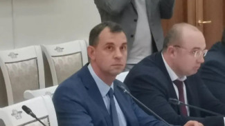Глава Волжского района А. Кузнецов покинул свой пост