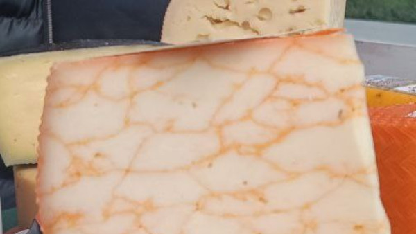 Сыровар Красненко рассказала самарцам, как отличить настоящий сыр от подделки