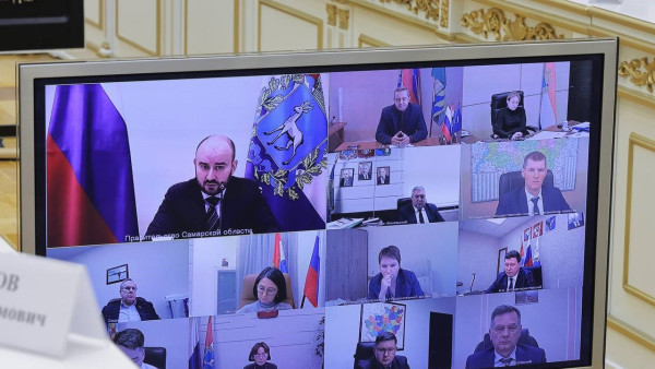 Вопрос капремонта школ и детских садов. Вячеслав Федорищев поставил задачу: не допускать срыва сроков ремонтных работ