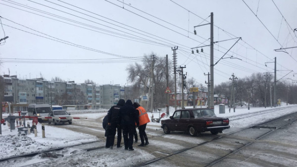 В Самарской области девушка попала под поезд