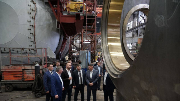 Сотрудники завода «ТЯЖМАШ» обозначили главе региона Вячеславу Федорищеву актуальные проблемы Сызрани