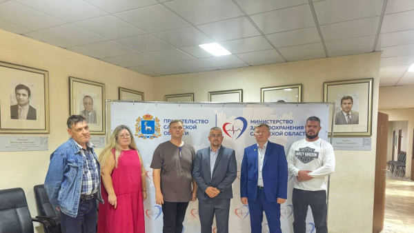 В Самаре проводили бригаду врачей в командировку в ДНР